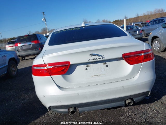 SAJAF4FX8JCP23689 Jaguar Xe 25t R-sport