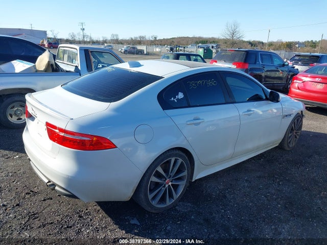 2018 JAGUAR XE SAJAF4FX8JCP23689 Photo 3