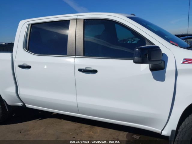3GCPYFELXNG210315 Chevrolet Silverado 1500 Ltd 4wd  Short Bed Lt Trail Boss