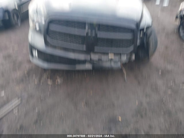 RAM 1500 Express Quad Cab 4x4 6'4 Box 2018 1C6RR7FT9JS172922 Image 12