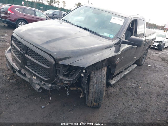 RAM 1500 Express Quad Cab 4x4 6'4 Box 2018 1C6RR7FT9JS172922 Image 6