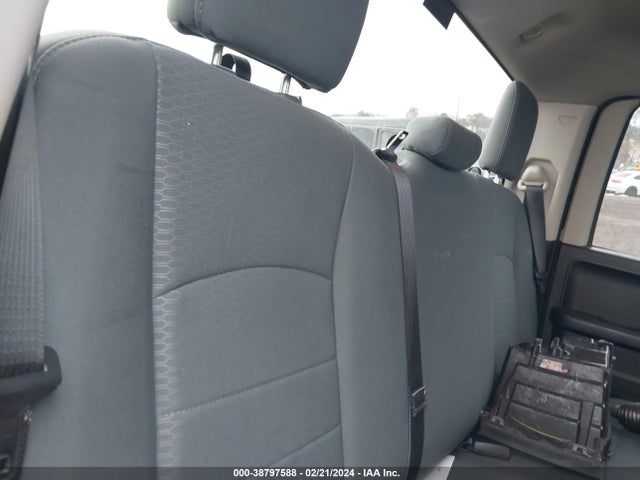 RAM 1500 Express Quad Cab 4x4 6'4 Box 2018 1C6RR7FT9JS172922 Image 8