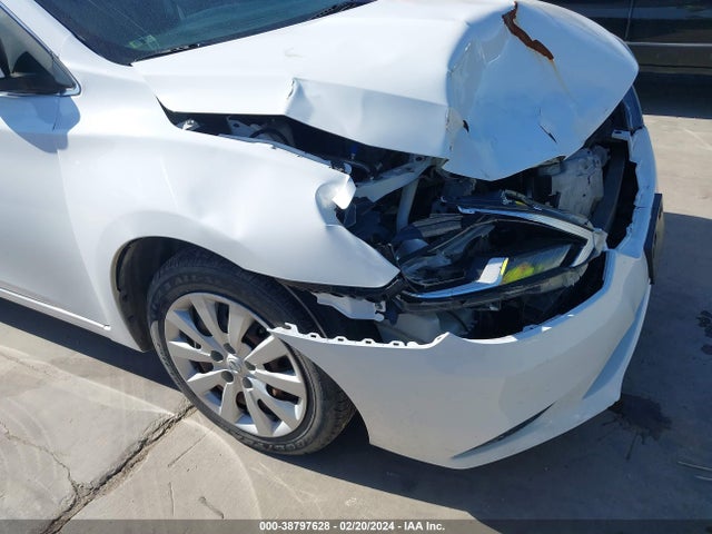 Nissan SENTRA 2016 3N1AB7AP7GY280117 Image 12