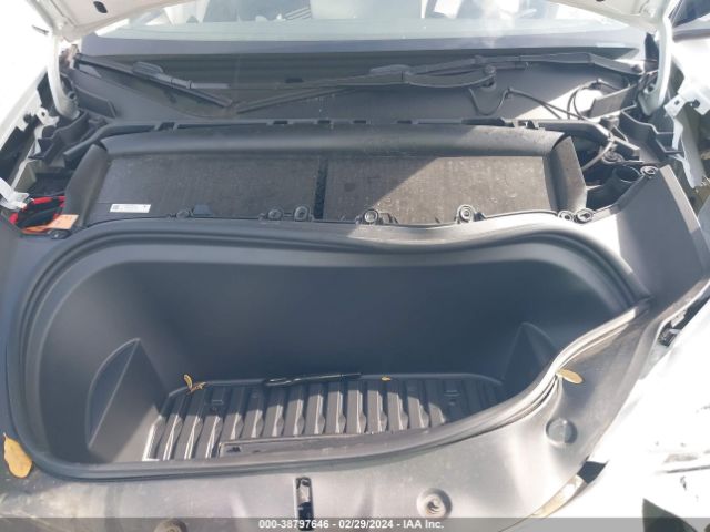 2023 TESLA MODEL Y 7SAYGDEE1PF612426 Photo 9