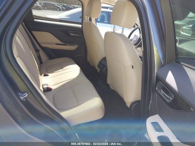 2018 JAGUAR F-PACE SADCJ2GX4JA203661 Photo 7