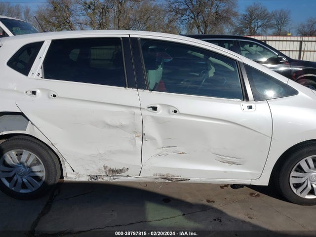 Honda FIT LX 2016 JHMGK5H58GX017683 Image 14