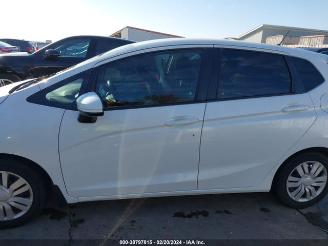 Honda FIT LX 2016 JHMGK5H58GX017683 Image 15