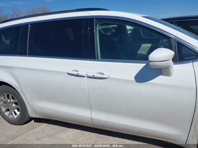 Chrysler Pacifica Touring L 2022 2C4RC1BG7NR140610 Image 13