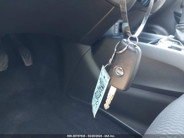Nissan Rogue Sport S 2018 JN1BJ1CR6JW600223 Image 11