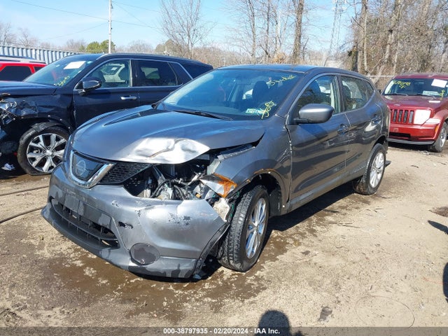 Nissan Rogue Sport S 2018 JN1BJ1CR6JW600223 Image 2