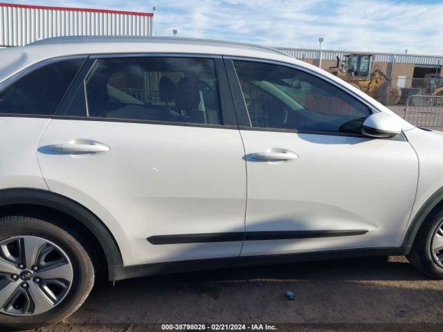 KNDCB3LCXL5370233 KIA NIRO LX