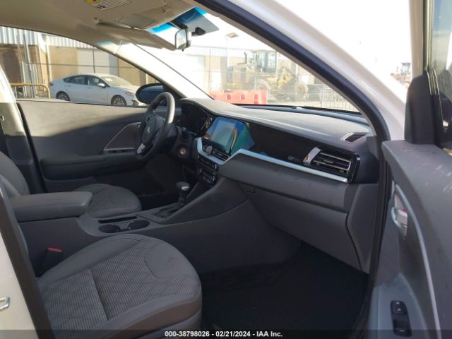 KNDCB3LCXL5370233 KIA NIRO LX