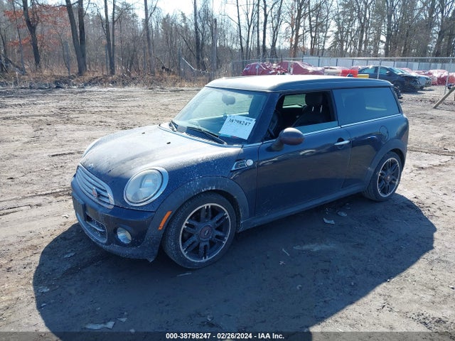 2011 MINI COOPER CLUBMAN WMWZF3C58BT188845 Photo 1