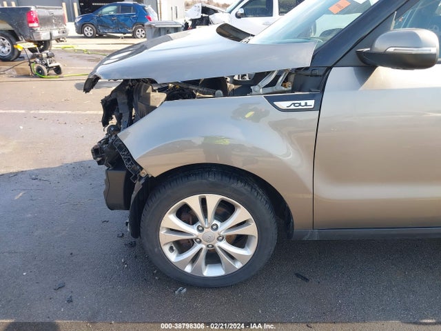 KIA SOUL + 2014 KNDJP3A59E7006728 Image 19