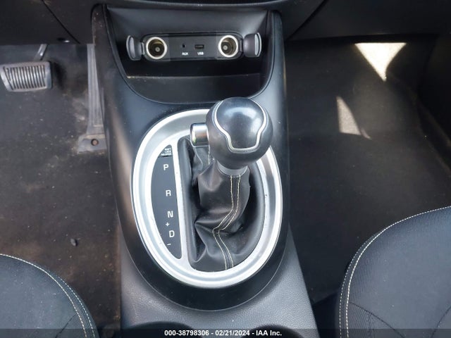 KIA SOUL + 2014 KNDJP3A59E7006728 Image 20