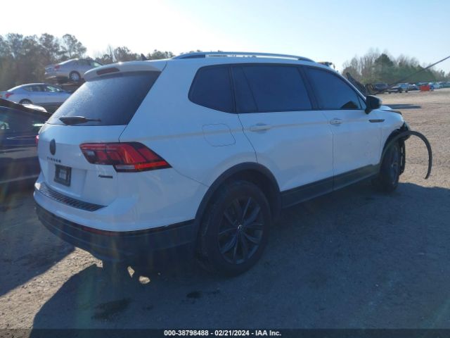 3VV2B7AX1NM048930 Volkswagen Tiguan 2.0t Se