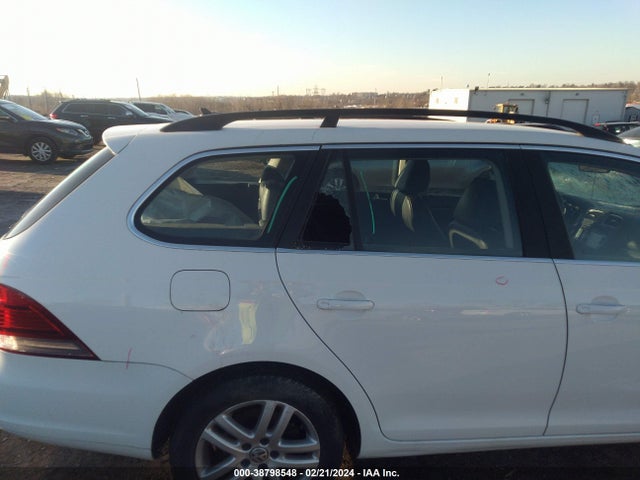 3VWPL7AJ0EM608480 Volkswagen Jetta Sportwagen 2.0l Tdi