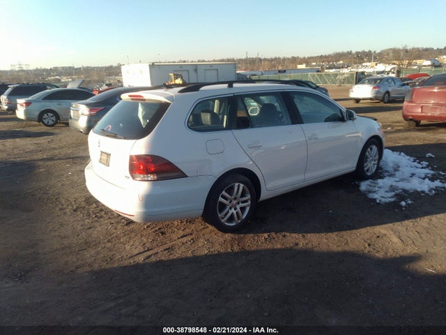 3VWPL7AJ0EM608480 Volkswagen Jetta Sportwagen 2.0l Tdi