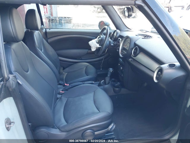 2014 MINI CONVERTIBLE WMWZN3C59ET569871 Photo 4