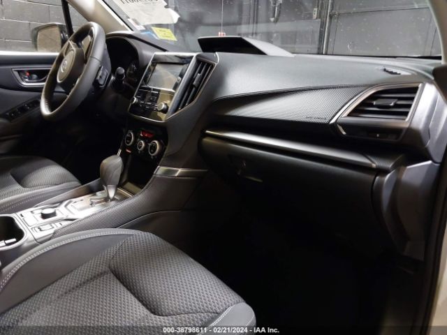 JF2SKADCXRH418465 Subaru Forester Premium