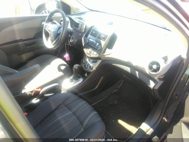 Chevrolet Sonic Lt Auto 2015 1G1JC6SH4F4109217 Image 5