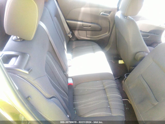 Chevrolet Sonic Lt Auto 2015 1G1JC6SH4F4109217 Image 8