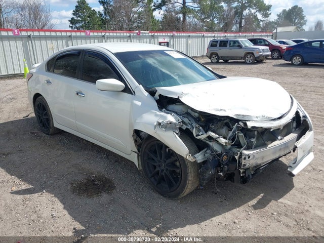 2015 1N4AL3AP8FC569099 main image