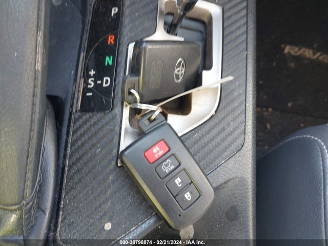Toyota Rav4 Limited 2015 JTMYFREV6FJ043903 Image 11