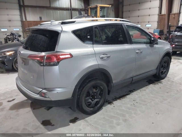 2016 TOYOTA RAV4 LE VIN: 2T3BFREV2GW475560