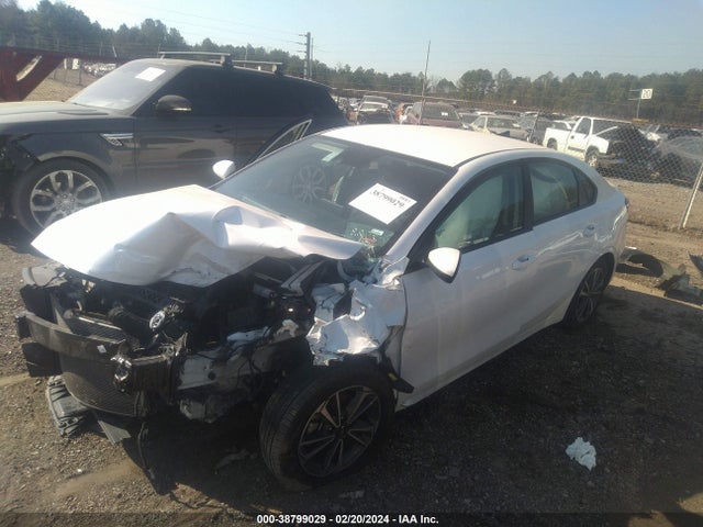 KIA Forte Lxs 2023 3KPF24AD5PE569411 Image 2