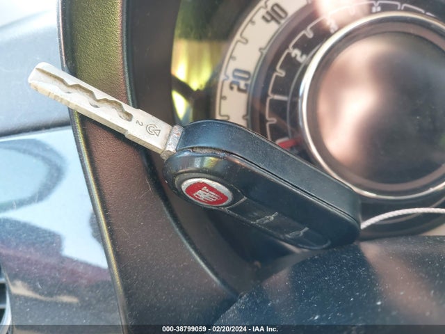 2013 FIAT 500 3C3CFFAR2DT563270 Photo 10