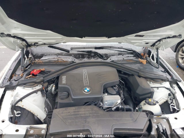 BMW 328i Xdrive 2016 WBA8E3G51GNT75610 Image 10