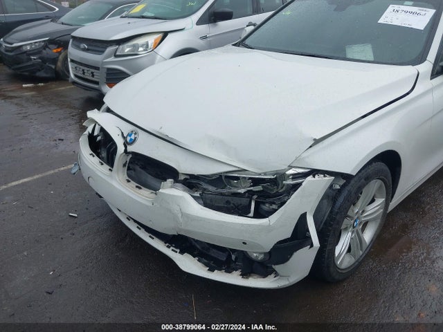 BMW 328i Xdrive 2016 WBA8E3G51GNT75610 Image 12