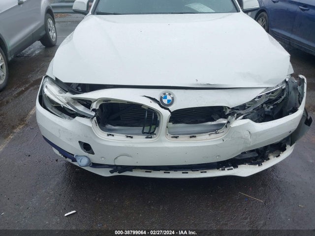 BMW 328i Xdrive 2016 WBA8E3G51GNT75610 Image 13