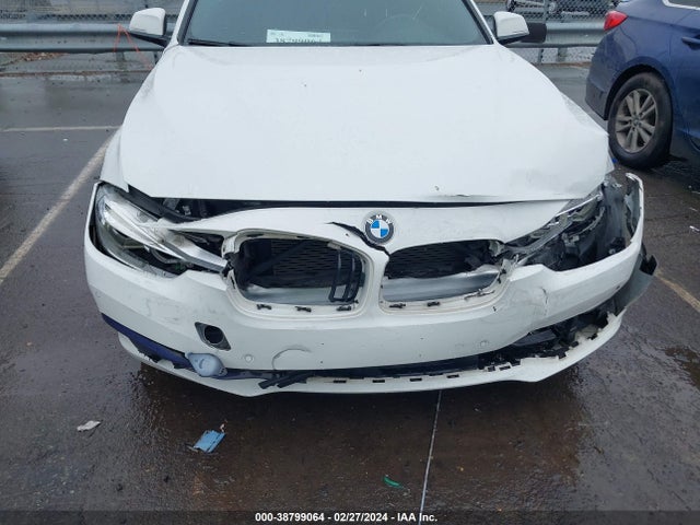 BMW 328i Xdrive 2016 WBA8E3G51GNT75610 Image 6