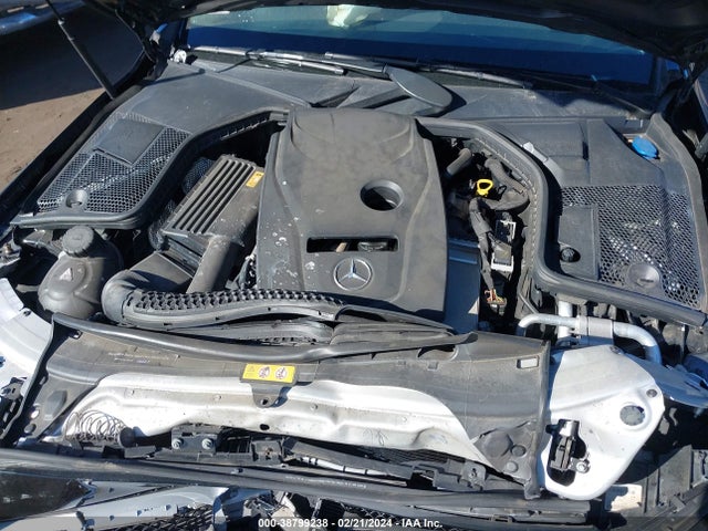 55SWF4KB2JU244233 Mercedes-Benz C 300 4matic