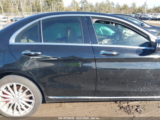 55SWF4KB2JU244233 Mercedes-Benz C 300 4matic