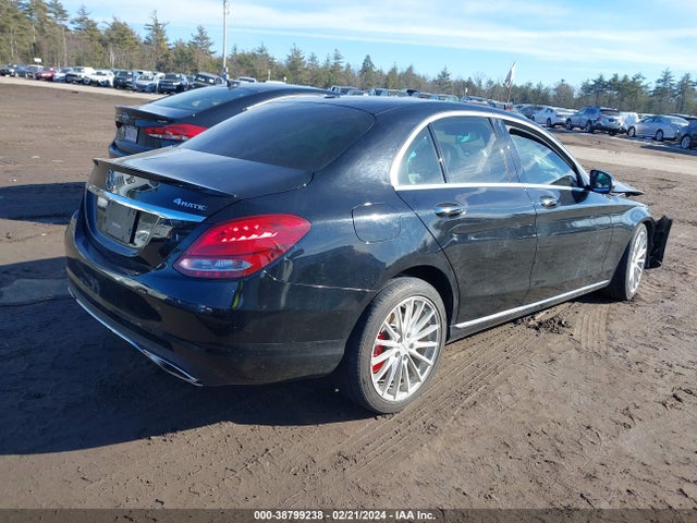 55SWF4KB2JU244233 Mercedes-Benz C 300 4matic