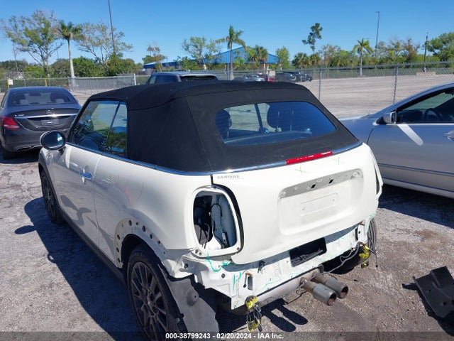 2019 MINI CONVERTIBLE WMWWG9C55K3E41142 Photo 2