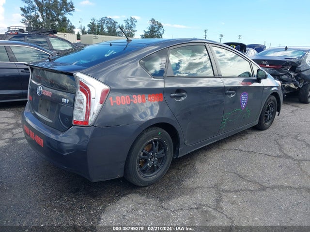 2015 TOYOTA PRIUS TWO VIN: JTDKN3DU2F0472363