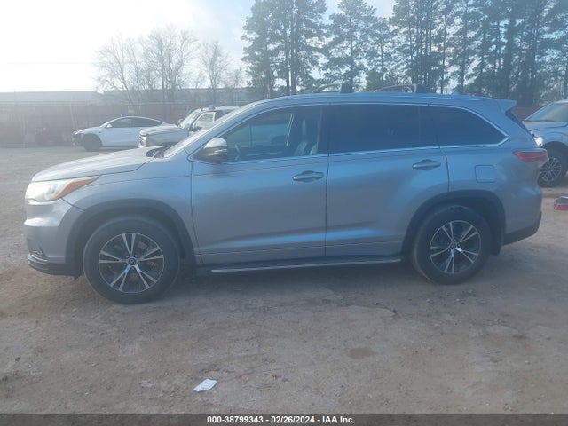 Toyota Highlander Xle V6 2016 5TDKKRFH7GS156175 Image 14