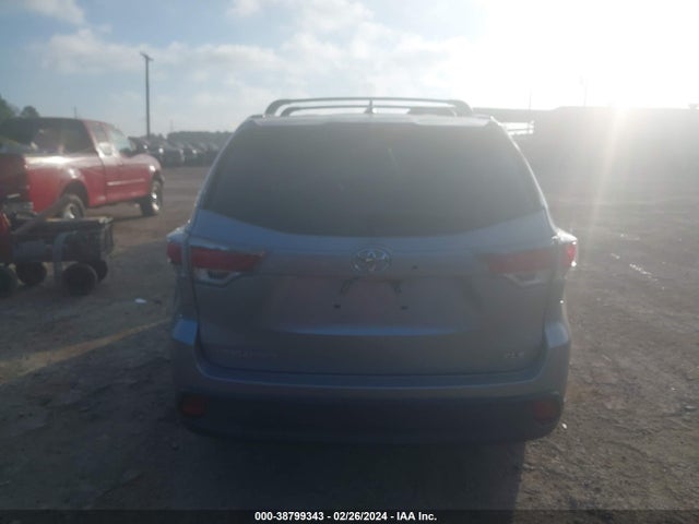 Toyota Highlander Xle V6 2016 5TDKKRFH7GS156175 Image 16