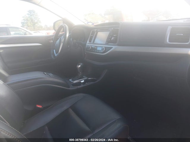 Toyota Highlander Xle V6 2016 5TDKKRFH7GS156175 Image 5