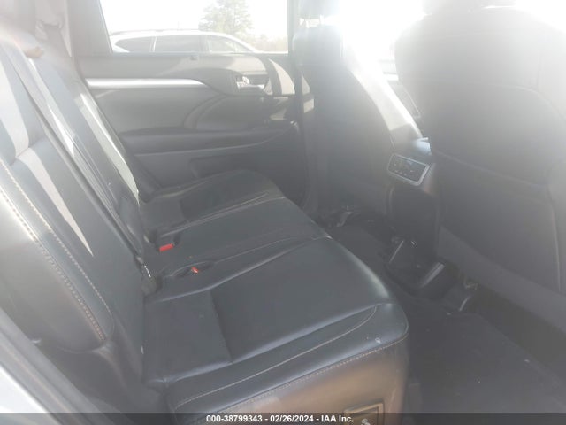 Toyota Highlander Xle V6 2016 5TDKKRFH7GS156175 Image 8