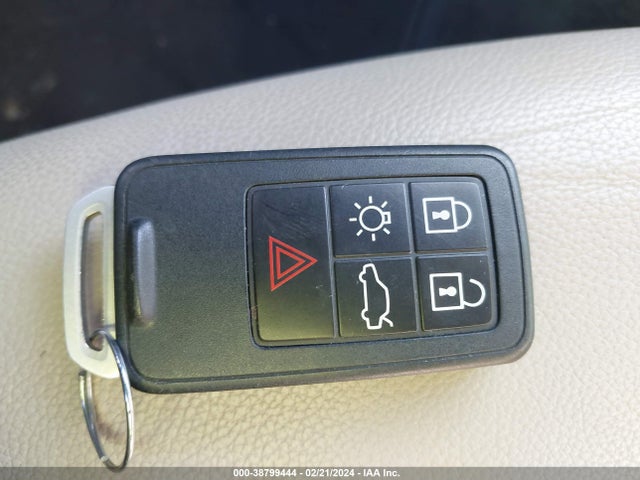 LYV402TM6HB154528 Volvo S60 Inscription T5 Platinum
