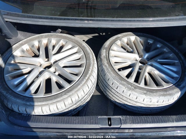 JTHBK1GG9G2225008 Lexus ES 350