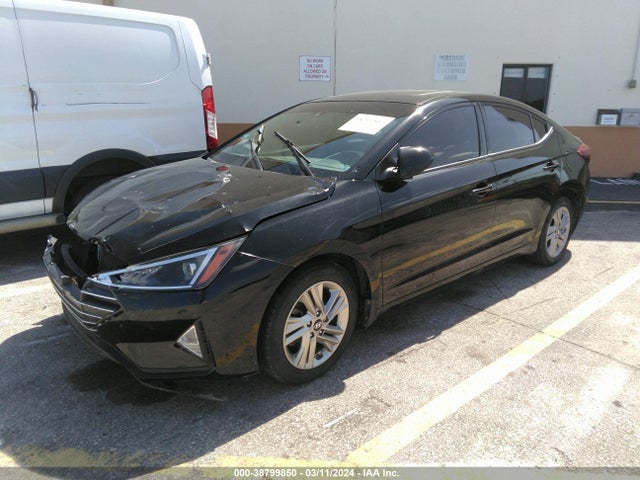 Hyundai Elantra Value Edition 2019 5NPD84LF5KH451075 Image 2