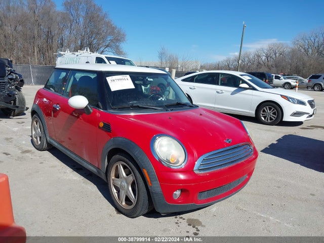 2009 MINI COOPER WMWMF33599TU70710 Photo 0