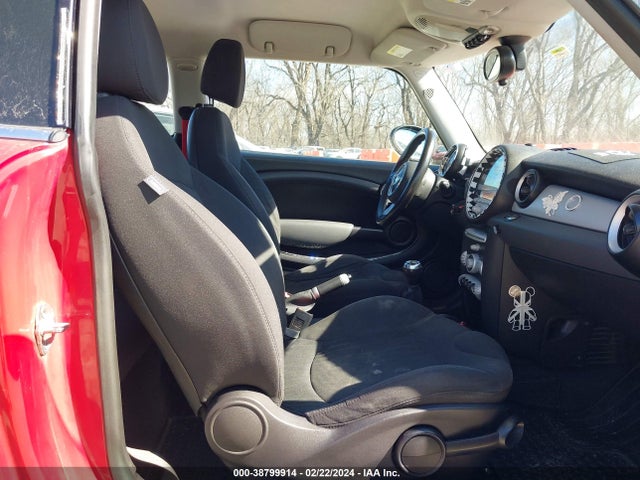 2009 MINI COOPER WMWMF33599TU70710 Photo 4