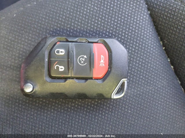 1C4HJXDN1KW645836 Jeep Wrangler Unlimited Sport S 4x4